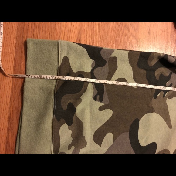 CHAMPION~camo men’s small sweatshirt - Picture 6 of 8